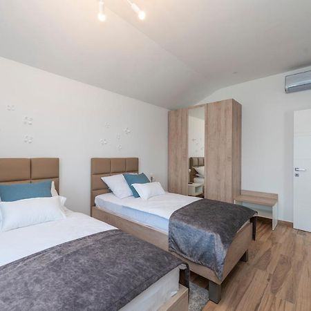 Luxury Apartments - La Vir 5& 6 מראה חיצוני תמונה