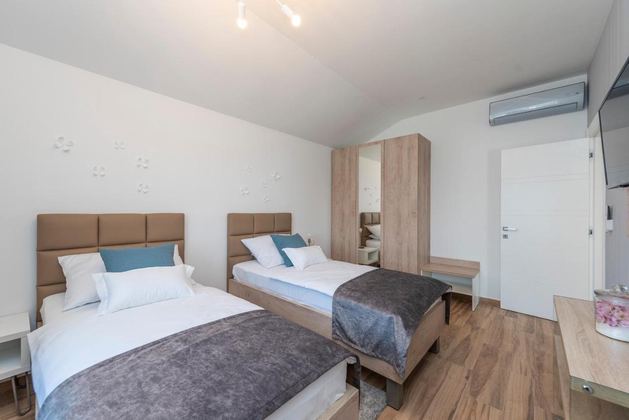Luxury Apartments - La Vir 5& 6 מראה חיצוני תמונה