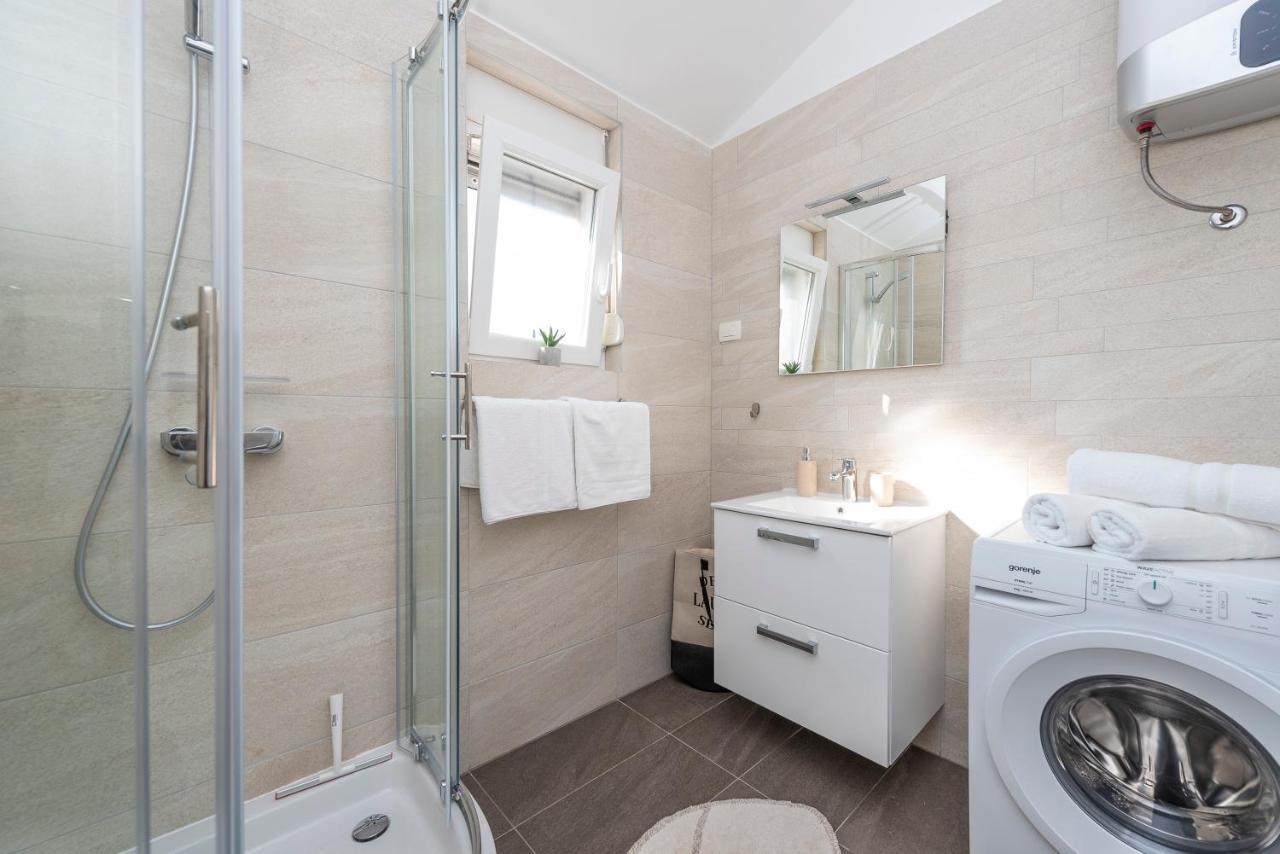 Luxury Apartments - La Vir 5& 6 מראה חיצוני תמונה