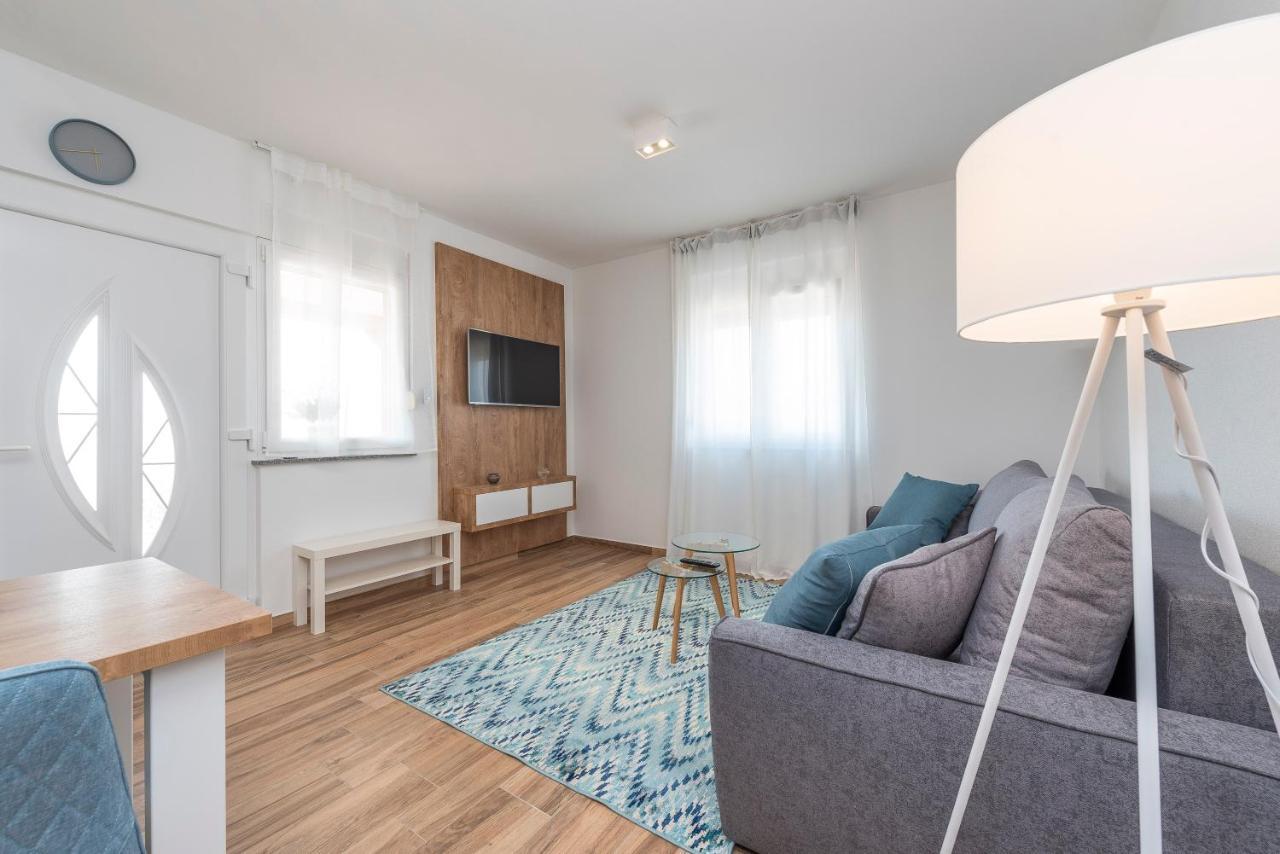 Luxury Apartments - La Vir 5& 6 מראה חיצוני תמונה