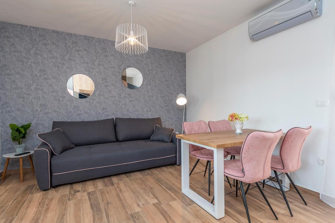 Luxury Apartments - La Vir 5& 6 מראה חיצוני תמונה