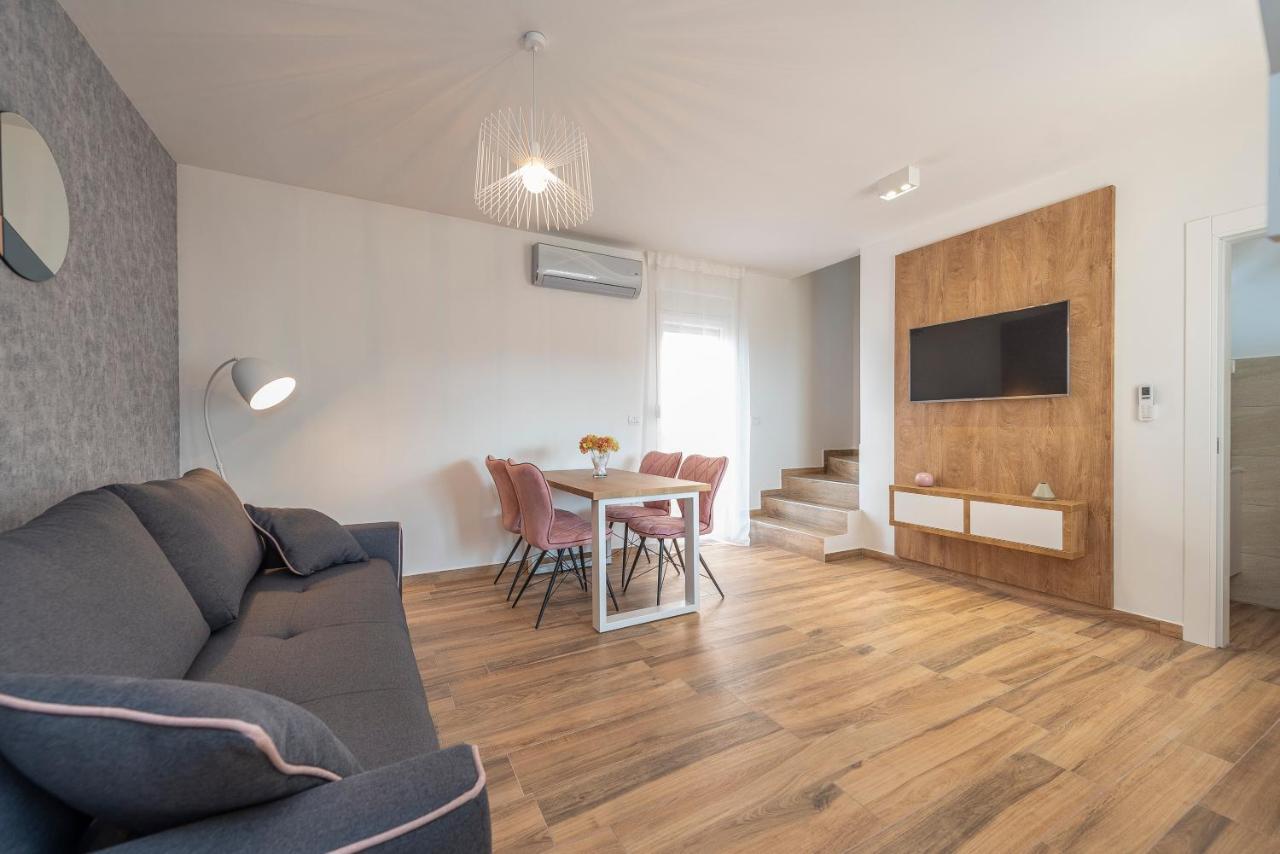Luxury Apartments - La Vir 5& 6 מראה חיצוני תמונה