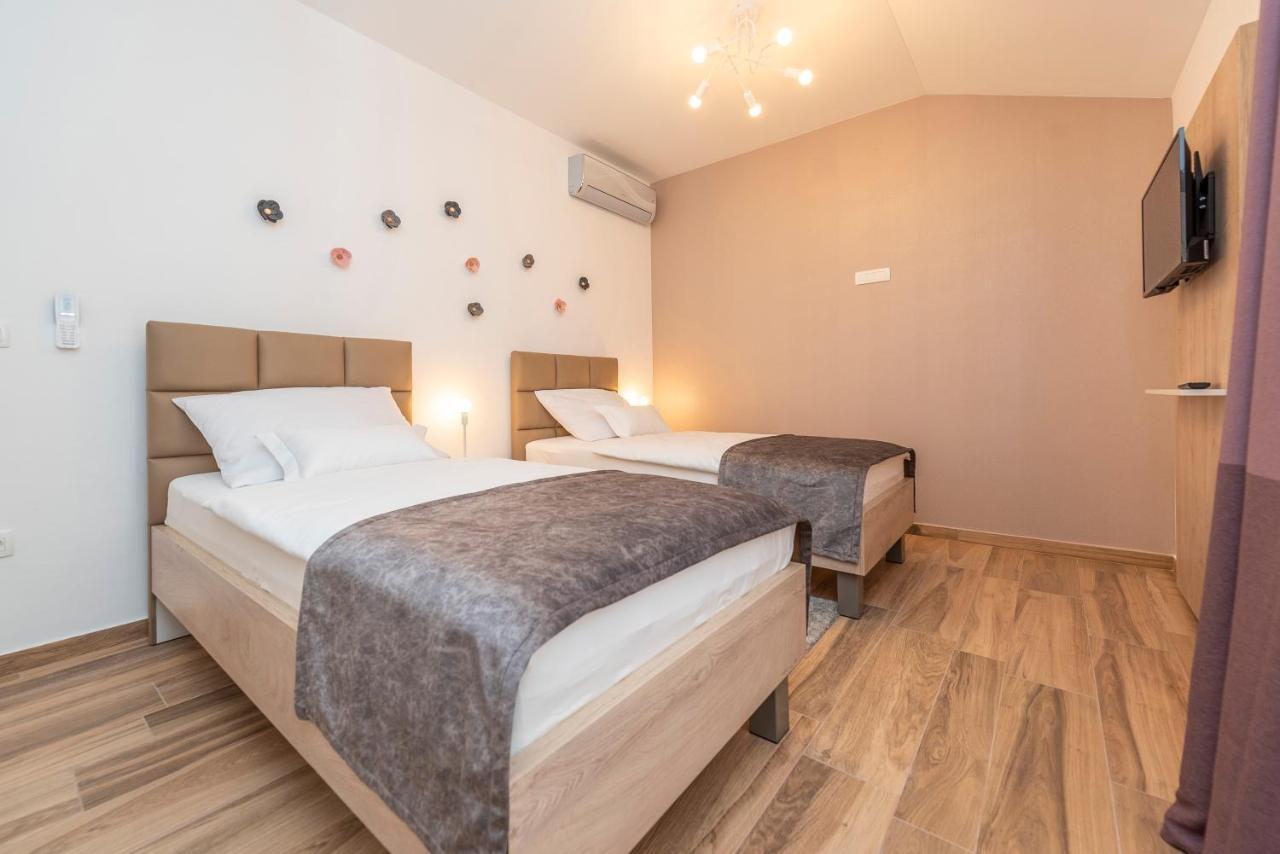 Luxury Apartments - La Vir 5& 6 מראה חיצוני תמונה