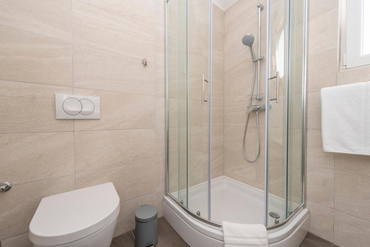 Luxury Apartments - La Vir 5& 6 מראה חיצוני תמונה