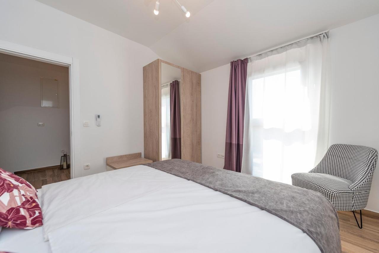 Luxury Apartments - La Vir 5& 6 מראה חיצוני תמונה